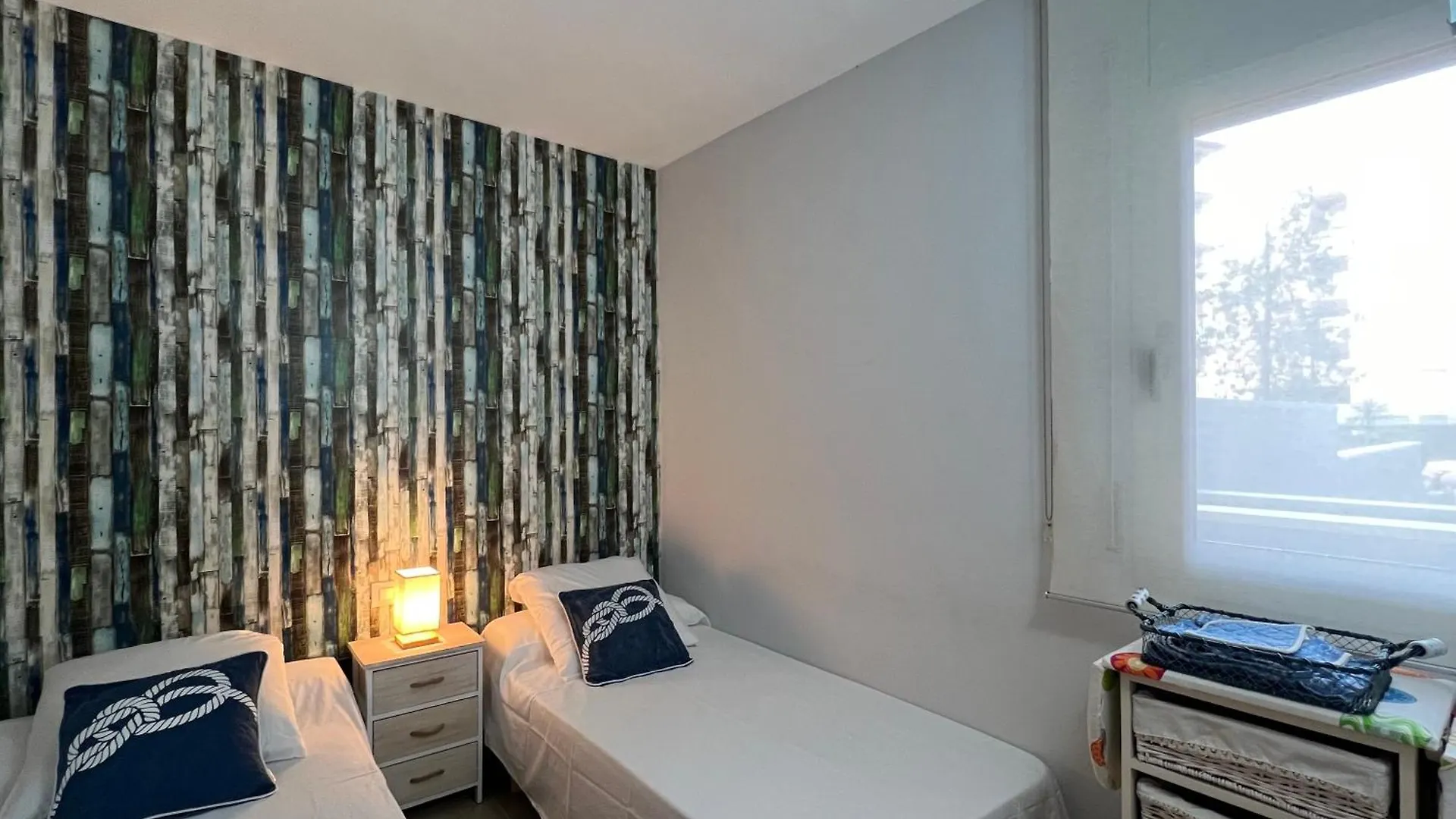 Blau Apartamento Frente A Los Canales Y Las Puestas De Sol De Roses