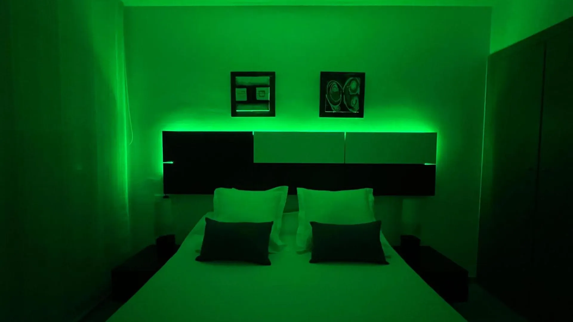 Blau Apartamento Frente A Los Canales Y Las Puestas De Sol De Roses 0*,